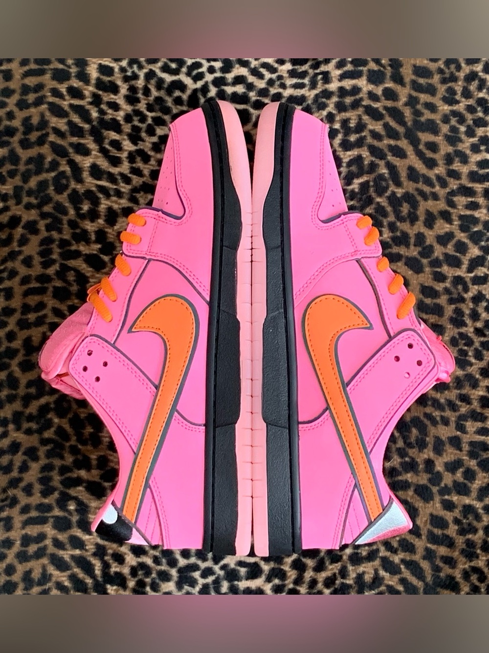 Nike - Picture 4 of 8